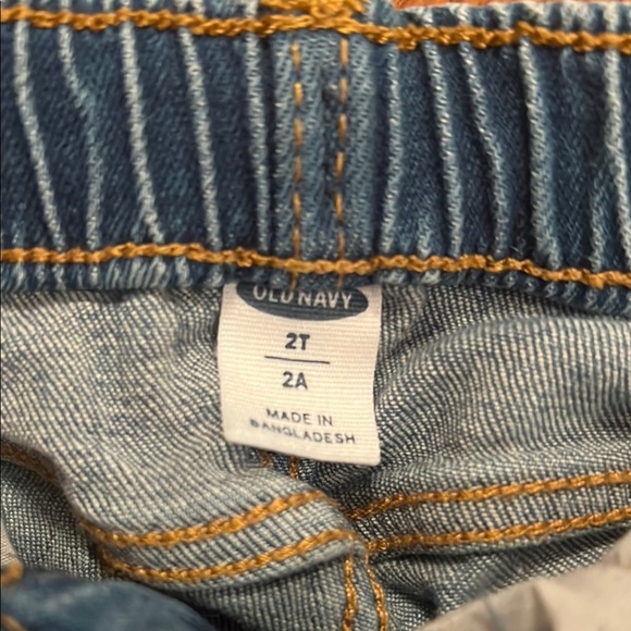 Old Navy Toddler Denim Shorts with Lace Trim - Picture 3 of 3